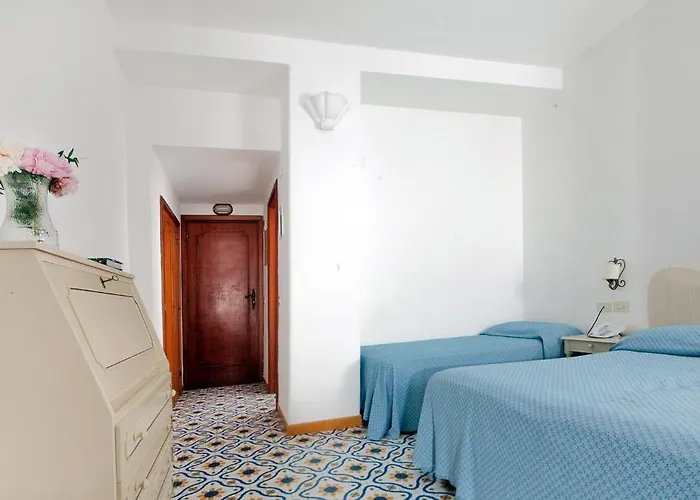 מלון Vittoria 3*