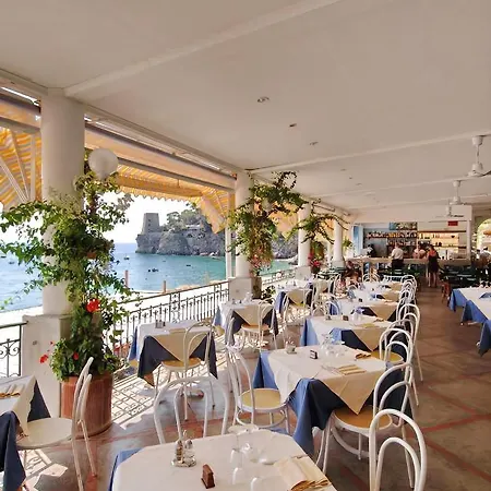 Vittoria ホテル 3*