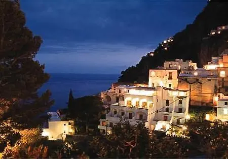 Vittoria ホテル 3*