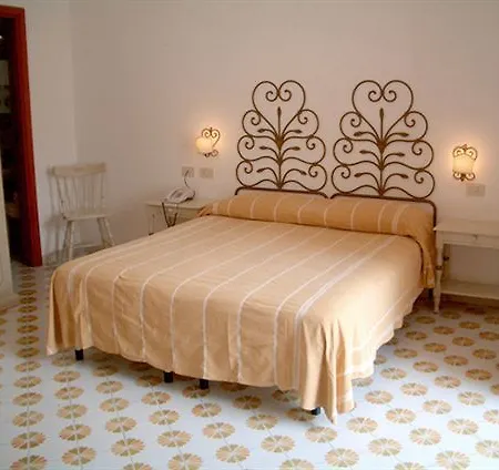 Szálloda Vittoria 3*