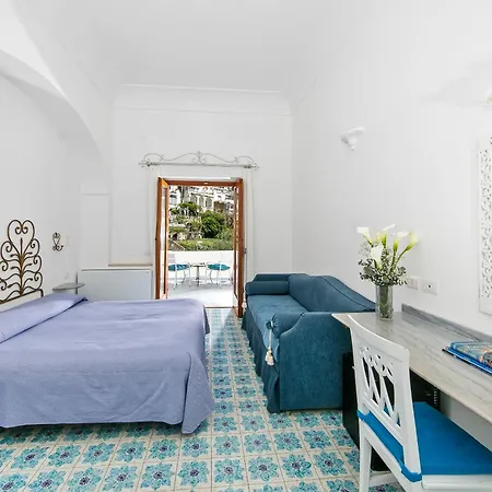 ホテル Vittoria 3*